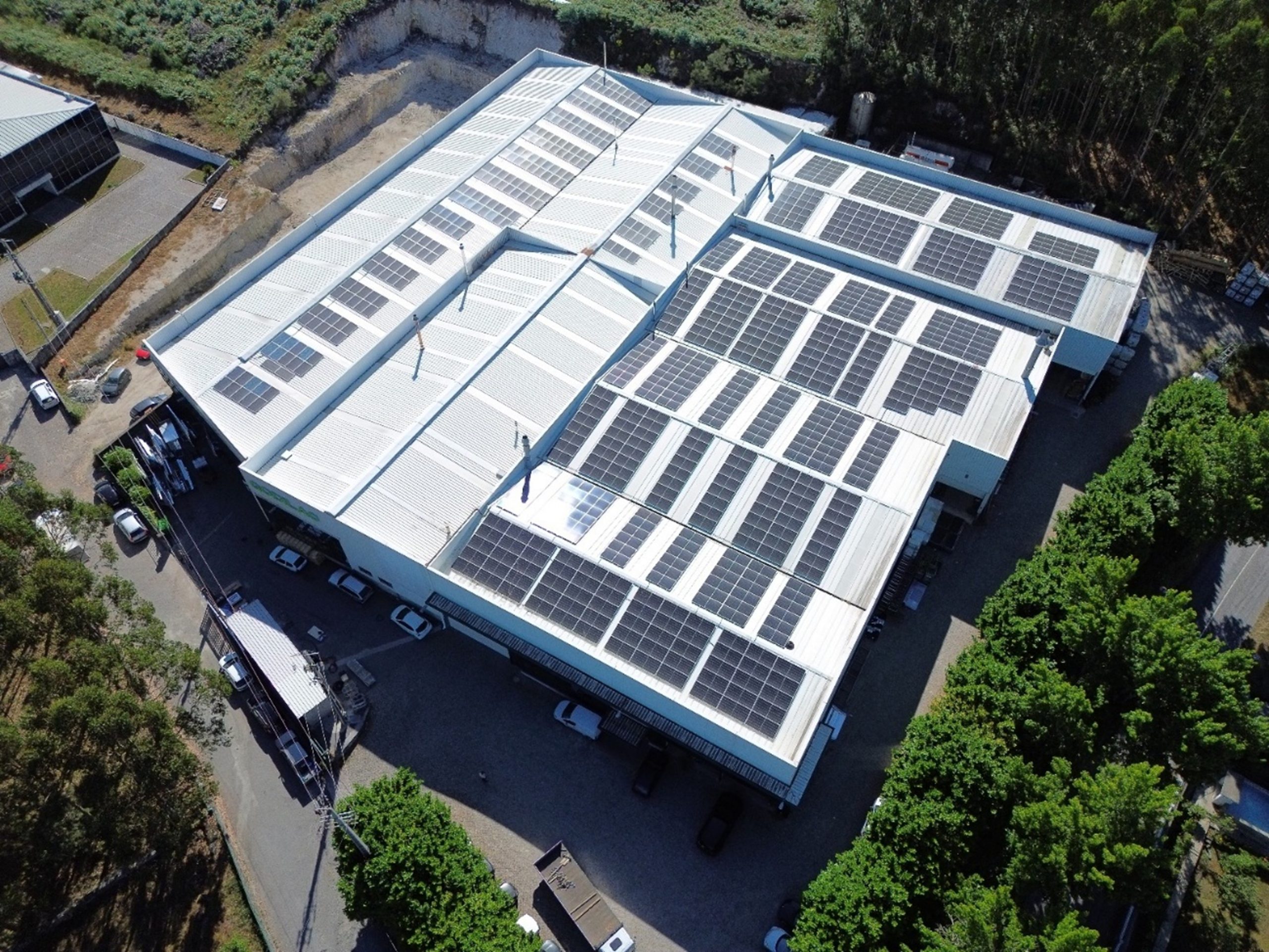 Entra em funcionamento o primeiro projeto da Península Ibérica com sistema de armazenamento de 1 MWh e inteligência artificial